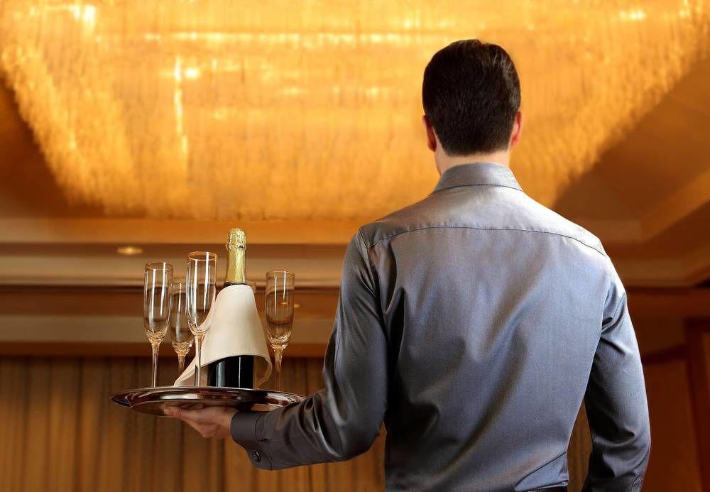 China Hotel Guangzhou - Subway Direct To Pazhou Exhibition Center, Free Shuttle During Canton Fair & Exhibitor Registration Counter Eksteriør billede A butler carrying a tray