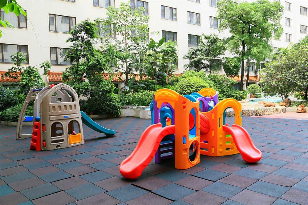 China Hotel Guangzhou - Subway Direct To Pazhou Exhibition Center, Free Shuttle During Canton Fair & Exhibitor Registration Counter Eksteriør billede Playground