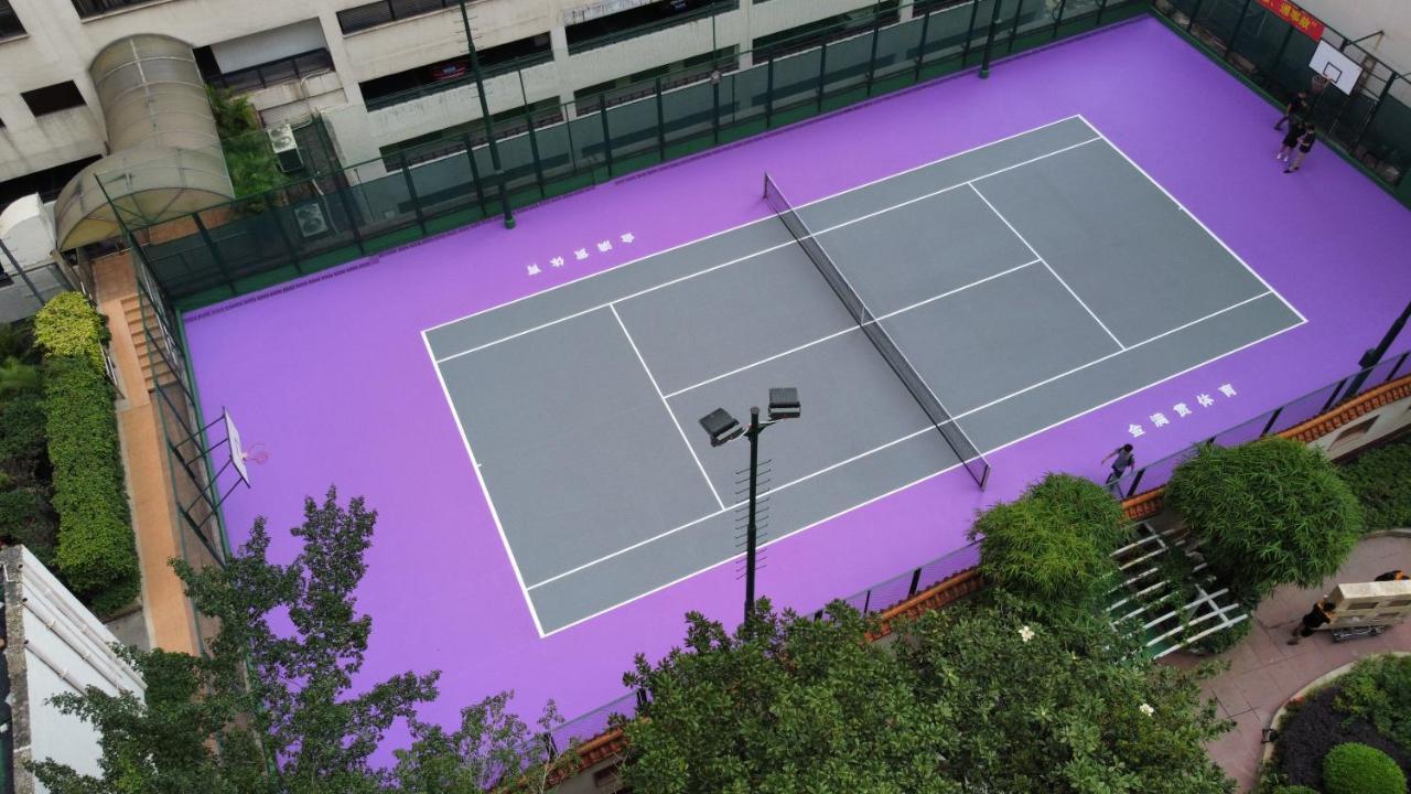 China Hotel Guangzhou - Subway Direct To Pazhou Exhibition Center, Free Shuttle During Canton Fair & Exhibitor Registration Counter Eksteriør billede Tennis court at the school