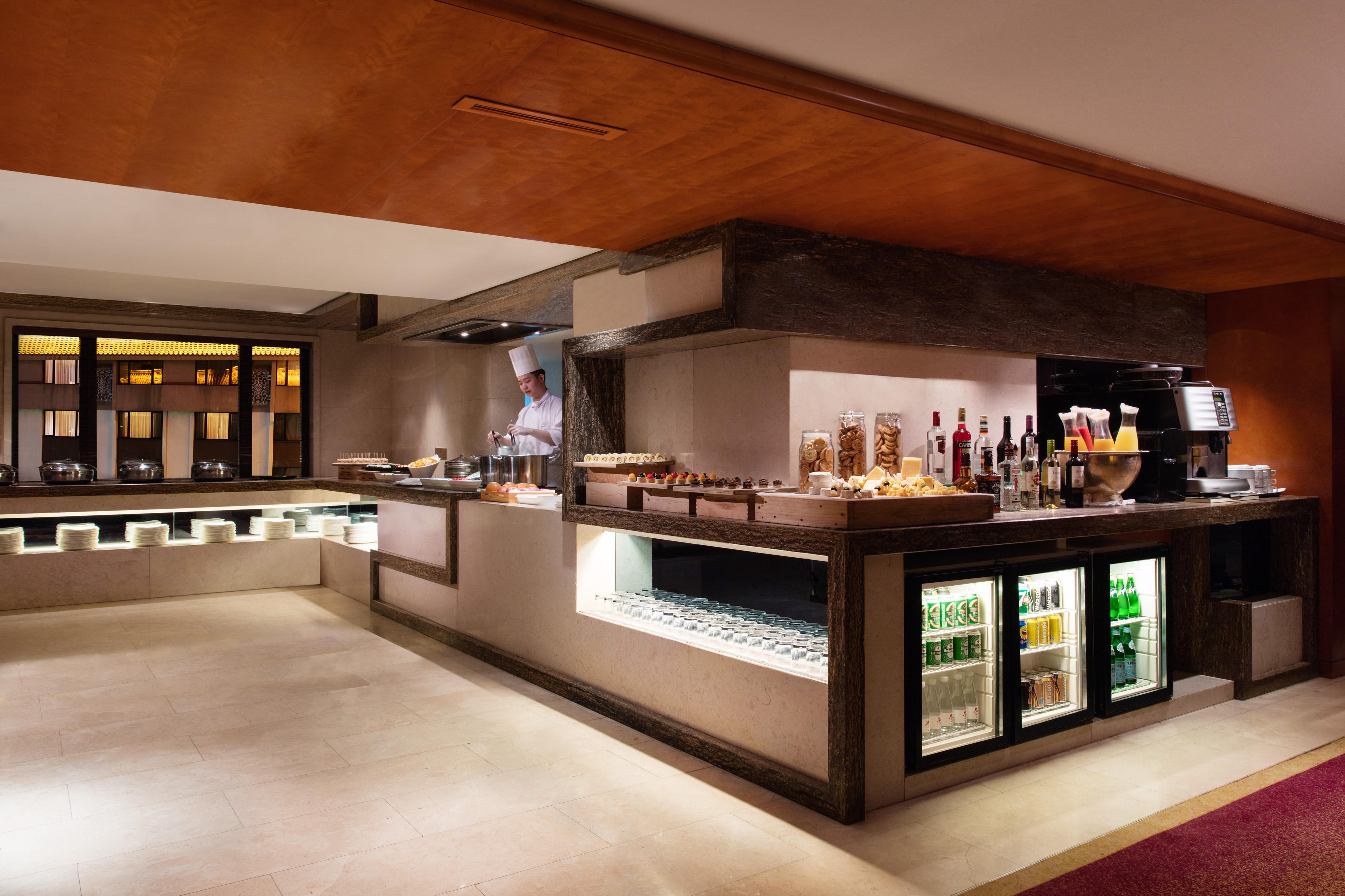 China Hotel Guangzhou - Subway Direct To Pazhou Exhibition Center, Free Shuttle During Canton Fair & Exhibitor Registration Counter Eksteriør billede The bar at the lobby